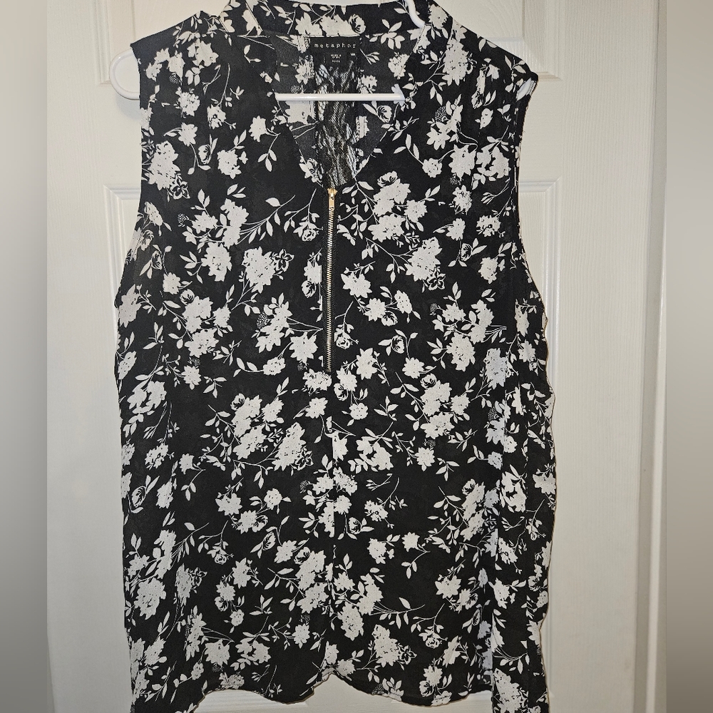 Women's Sleeveless Blouse